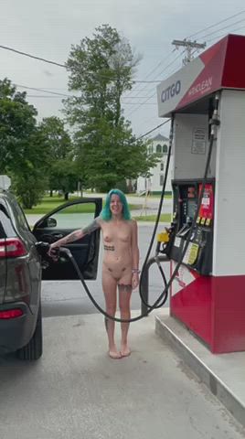 Amateur Exhibitionism Exhibitionist Exposed Public Reaction Voyeur r/CaughtPublic Porn GIF